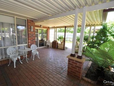5 Westminster Court, Dubbo