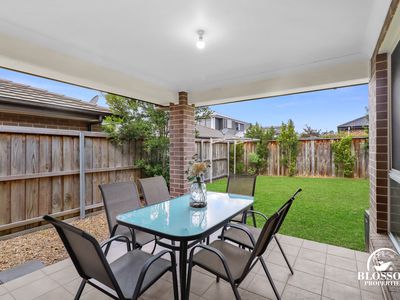 18  Sundowner Parkway (The Gables), Box Hill