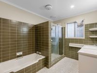 412 Mains Road, Macgregor