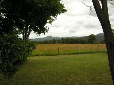 101 Mountain River Road, Grove