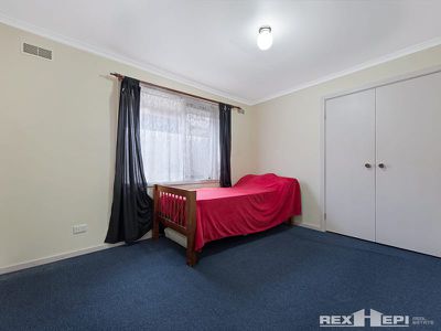 30 Millswyn Avenue, Hampton Park