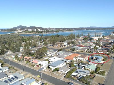 13 Wallis Street, Tuncurry