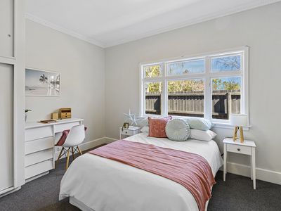 934 Avonside Drive, Avondale