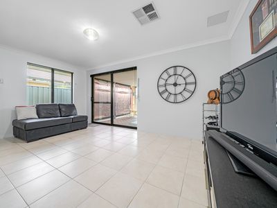 5 Mystery Road, Banksia Grove