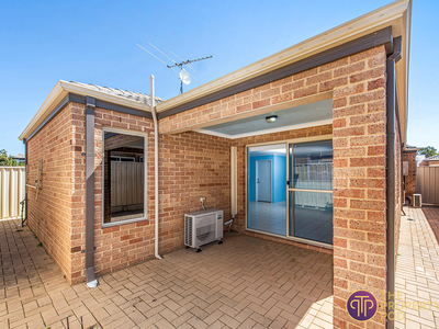 14 / 17 Third Avenue, Kelmscott