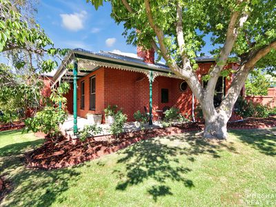 12 Farrar Avenue, Horsham