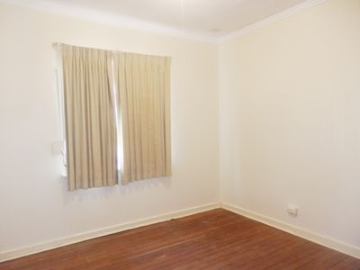 5 Beagle Place, Belmont