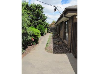 1 Carson Crescent, Hoppers Crossing