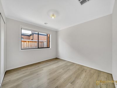 8 Pankina Road, Mambourin