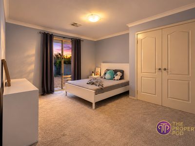 25 Chivalry Way, Thornlie