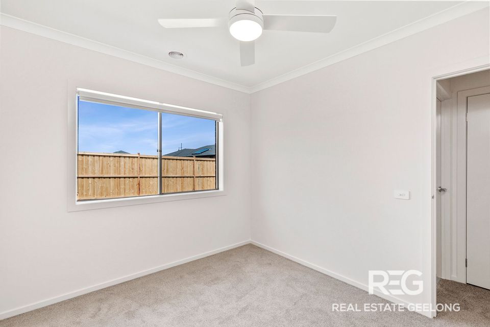 21 JACANA DRIVE, St Leonards