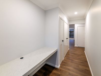 27 Admiralty Drive, Safety Beach