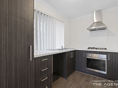 1 / 9 Offham Way, Westminster