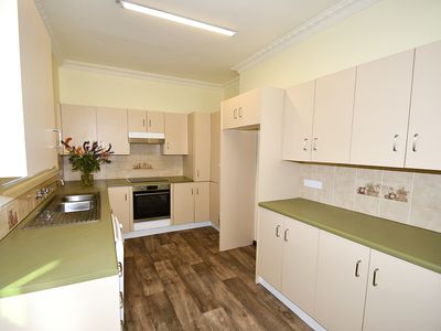 2 Brigalow Avenue, Dubbo