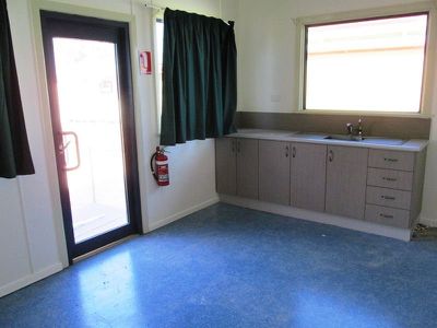 100 GALAH street, Longreach