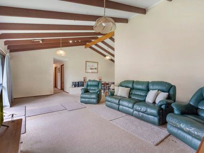 12 Cotswold Court, Rochedale South