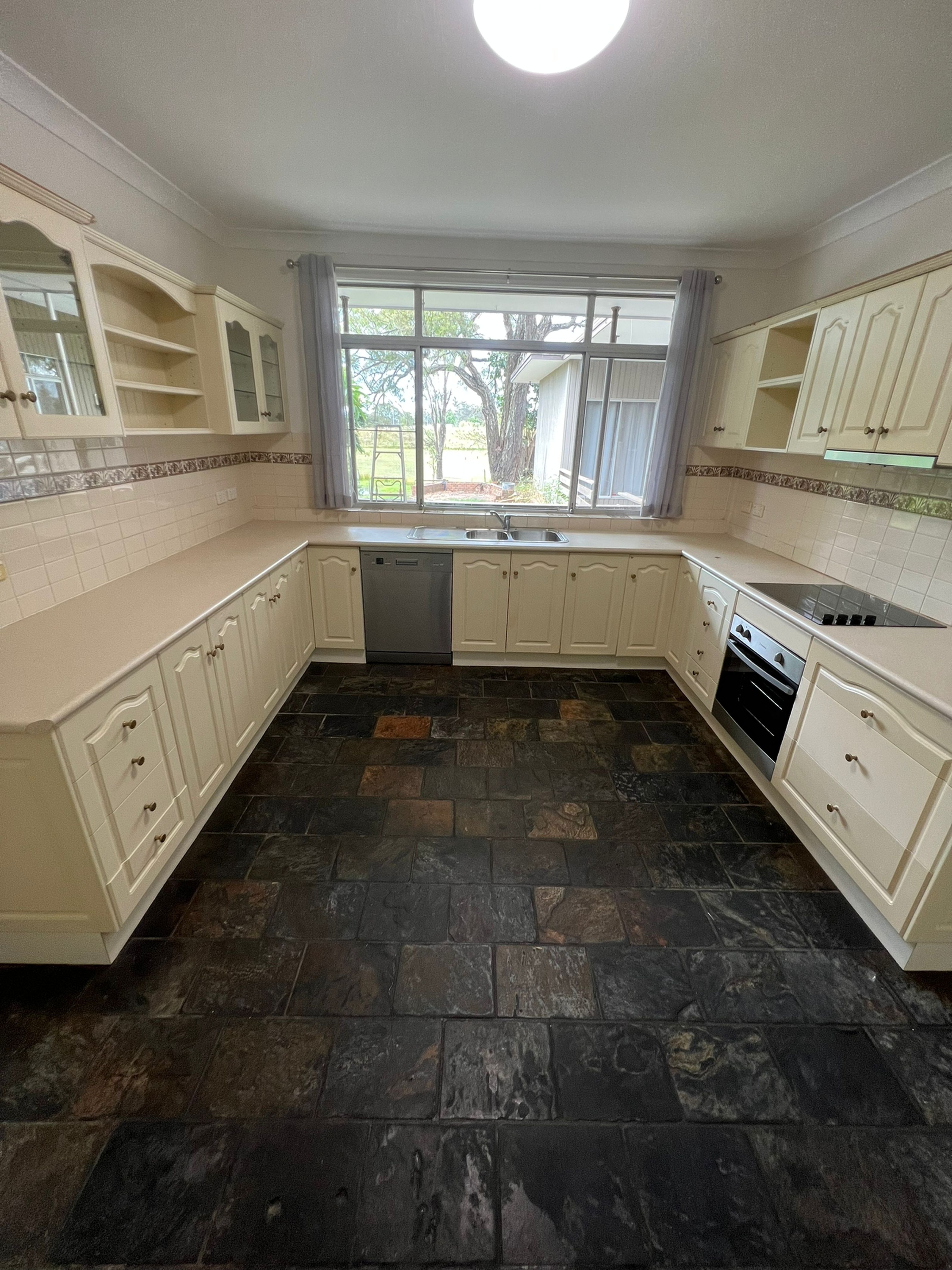 261 Homestead Road, ORCHARD HILLS