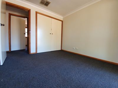 2 Sunset Way, Dubbo