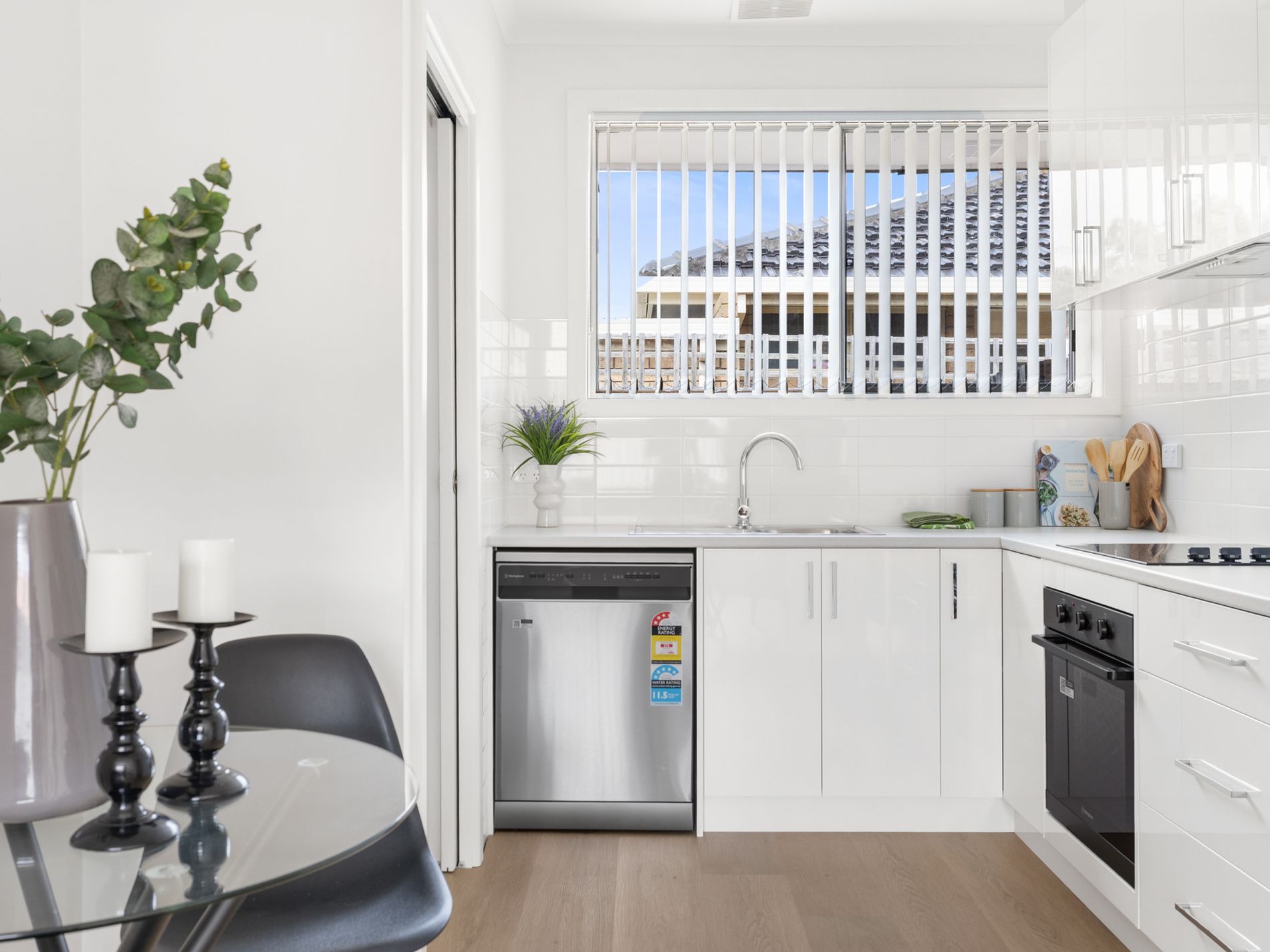 2/96 Saltley Street, South Kingsville