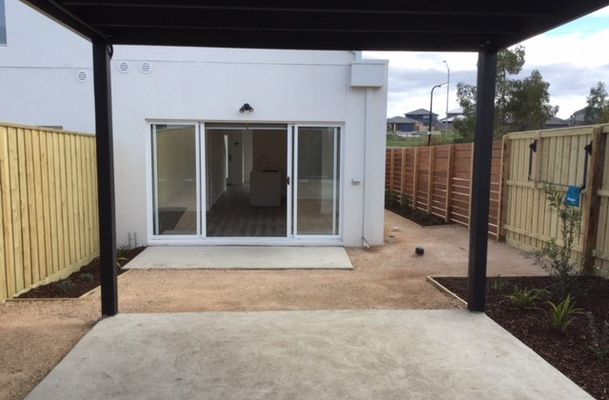 20 Lemnos Walk, Greenvale