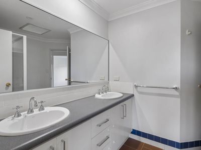 12B Little Russell Street, North Perth