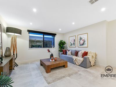 7 Littleshore Crescent, Clyde North