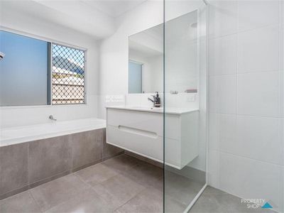 3 Bulleringa Loop, Mount Peter