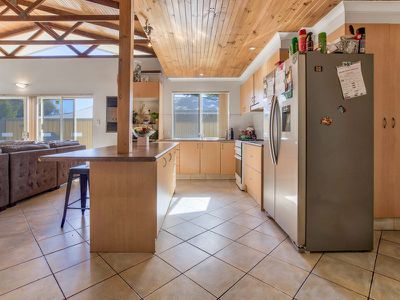 8 Stevington Street, Kelmscott