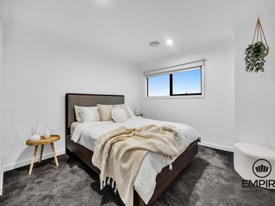 45 Stonefox Circuit, Clyde North