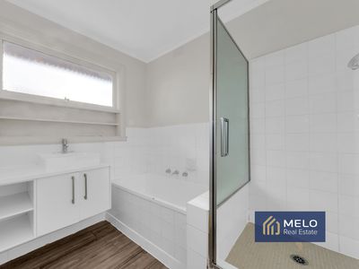 4 / 3 Hatfield Court, West Footscray