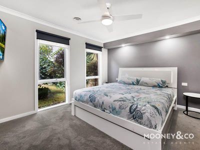 6 Rimfire Crescent, Cranbourne