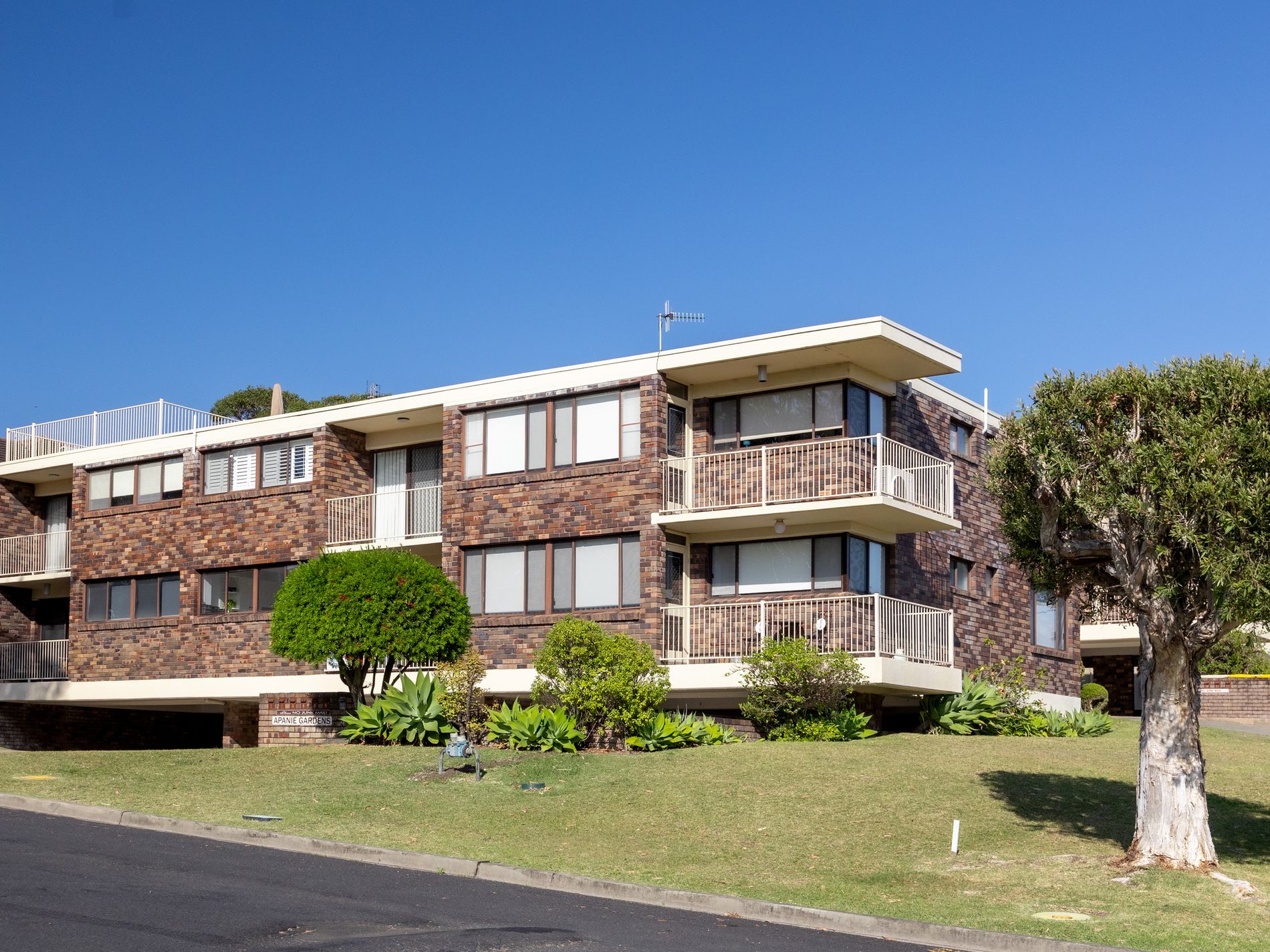 8 / 28 Buchan Street, Mollymook