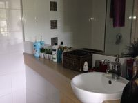 23 / 10 Grand Pde , Kawana Island