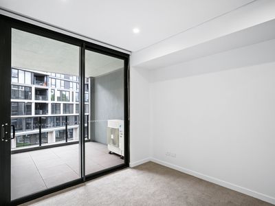 327 / 21 Dawes Avenue, Castle Hill