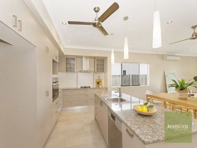 30 Westbrook Drive, Idalia