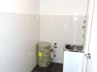 2 / 8 Queen Street, Arncliffe