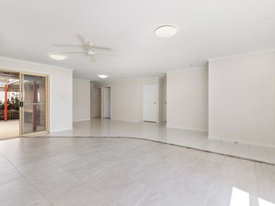 12 Kylie Court, Pomona