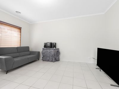 9 Simpson Place, Caroline Springs
