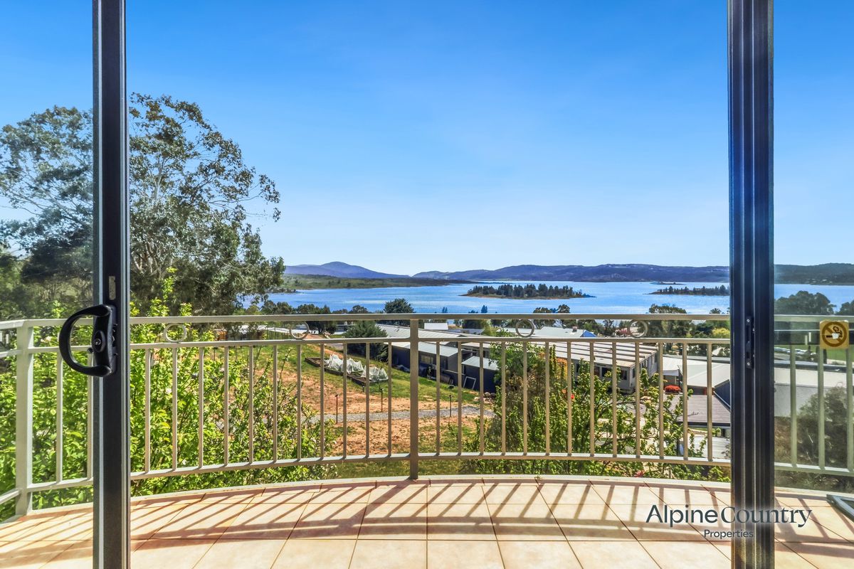2 / 18 Nettin Circuit, Jindabyne