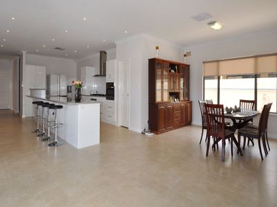 2 Pirring Way, Hannans