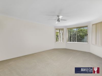 14 Hayward Place, Cooranbong