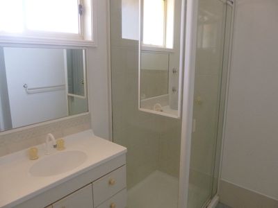 4 / 52 Daintree Drive, Albion Park