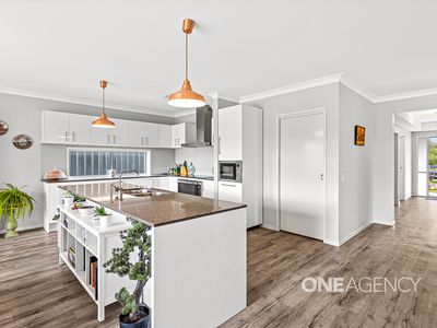 24 Escarpment Place, Horsley