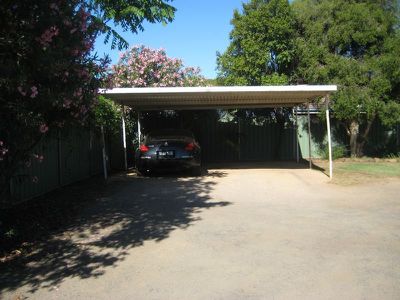1 & 2  / 22 Timberi Drive, Dubbo