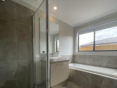 23 Mimosa Drive, Beveridge