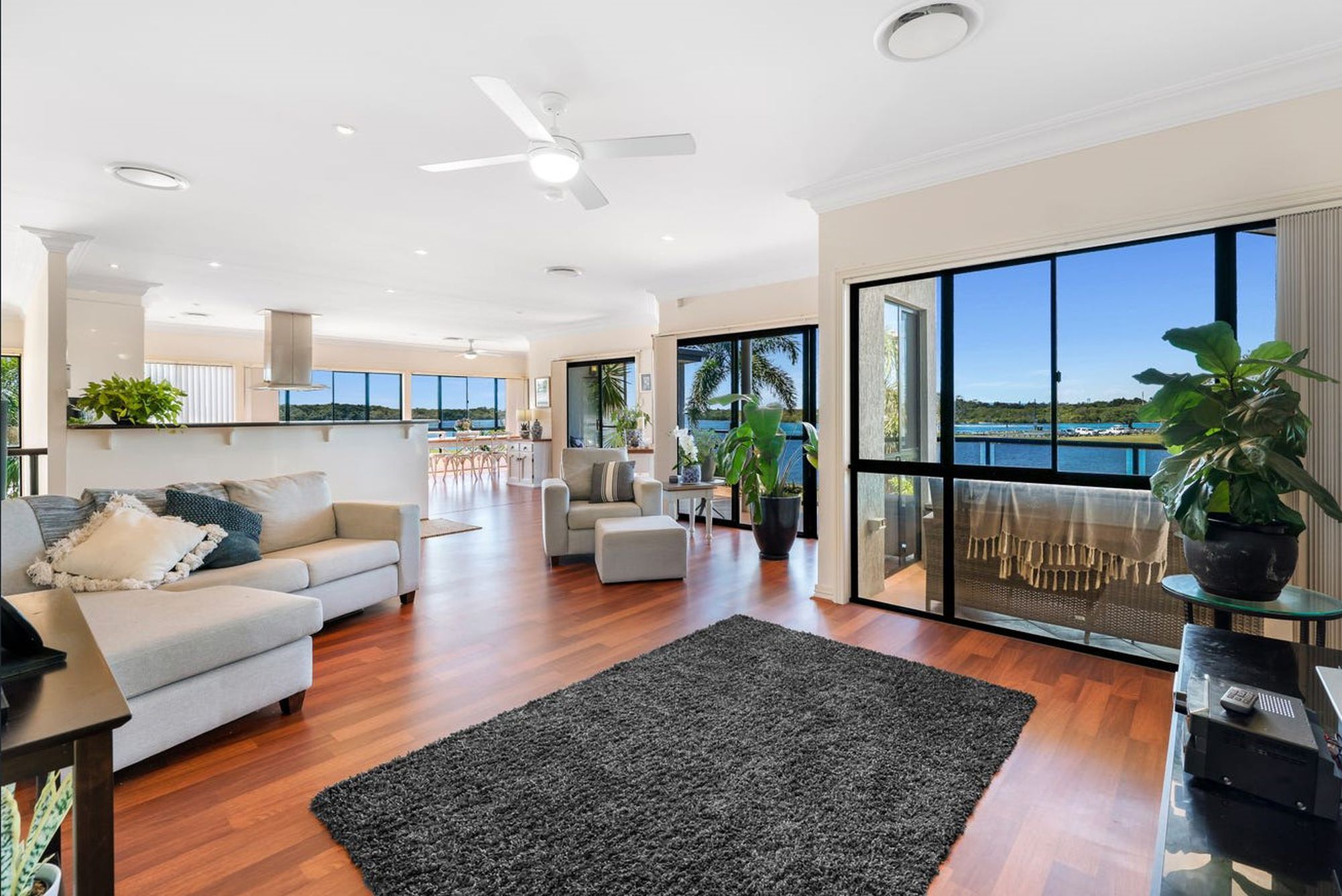 14 Pool Street, Hope Island