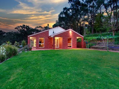 276 Dickie Rd, Officer
