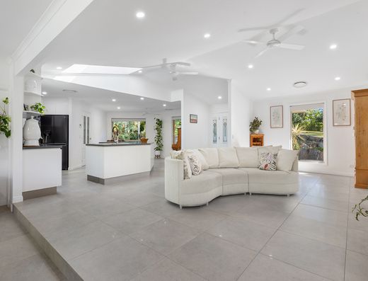 Spacious Single Level Acreage Home with Established and Productive Fruit Trees image 8