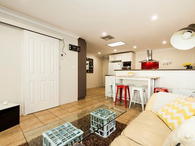 11 / 9 Juniper Place, Ballajura