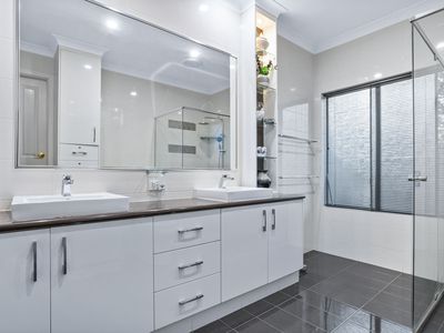 47 Paterson Gardens, Winthrop